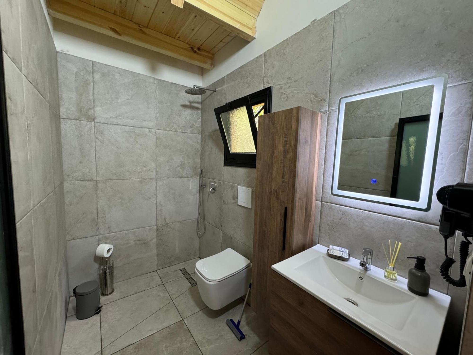 Villa Thethi *